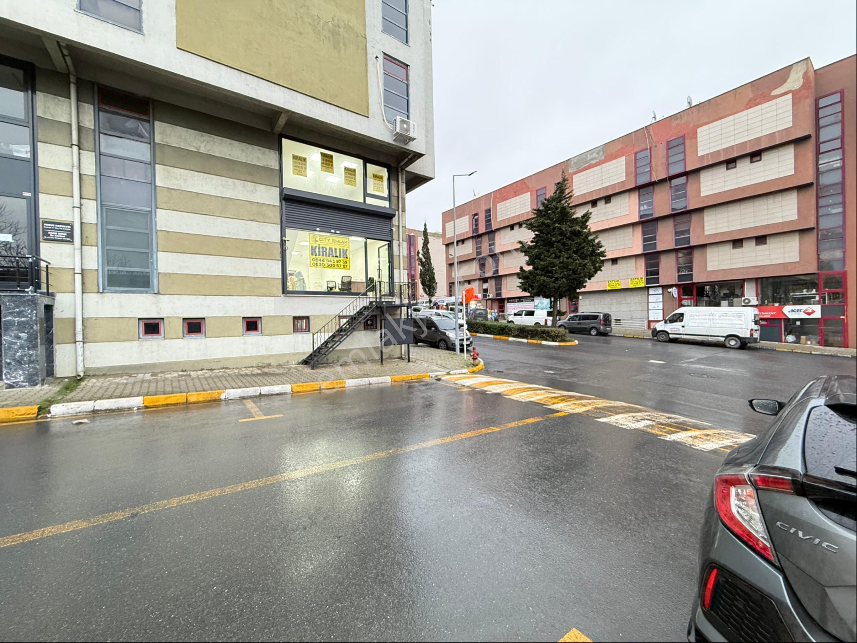Tekstilkent City Emlaktan Harika Konumda Şık Yapılı Kiralık Köşe Dükkan - Görsel 7