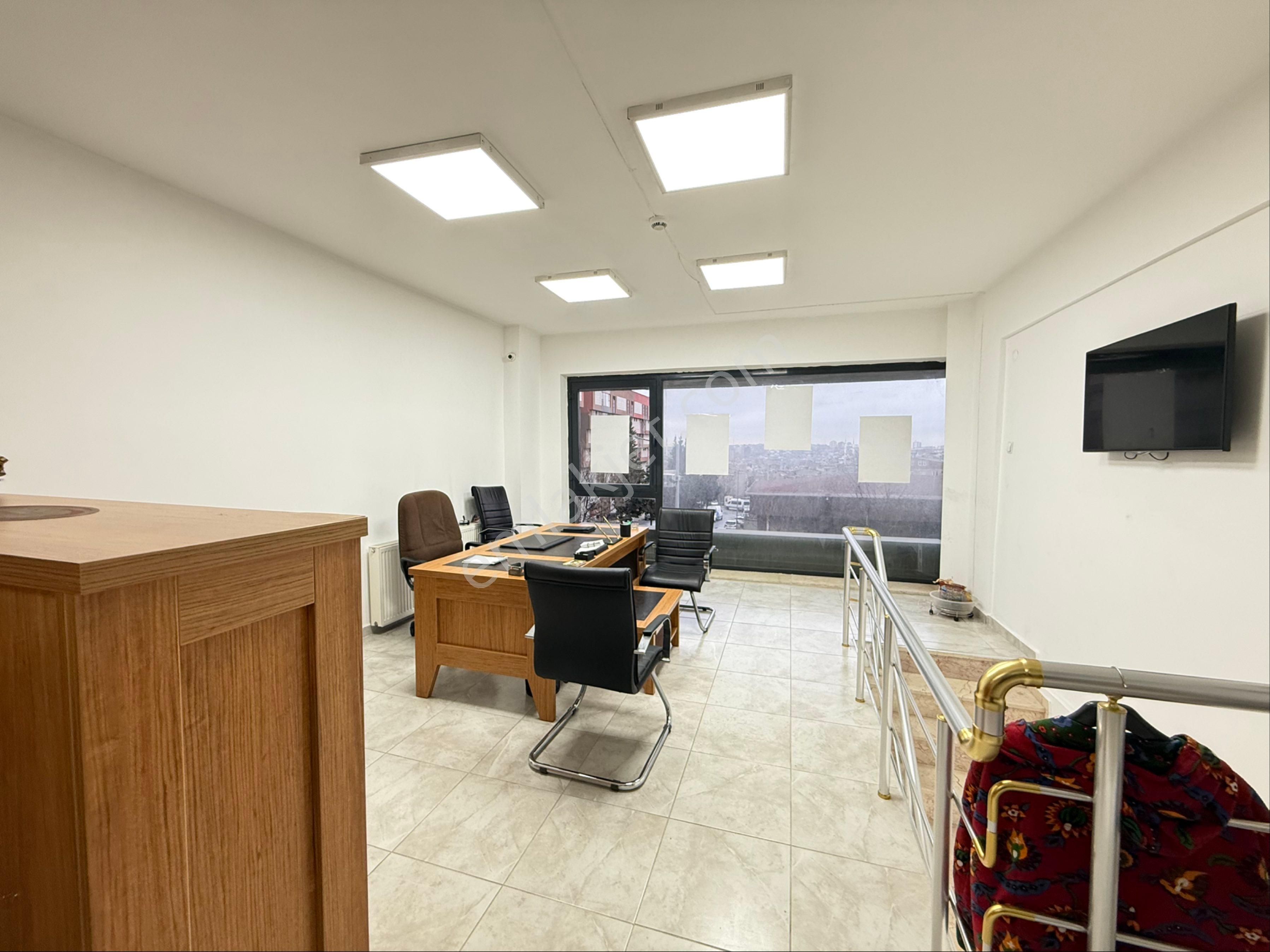 Tekstilkent City Emlaktan Harika Konumda Şık Yapılı Kiralık Köşe Dükkan - Görsel 14
