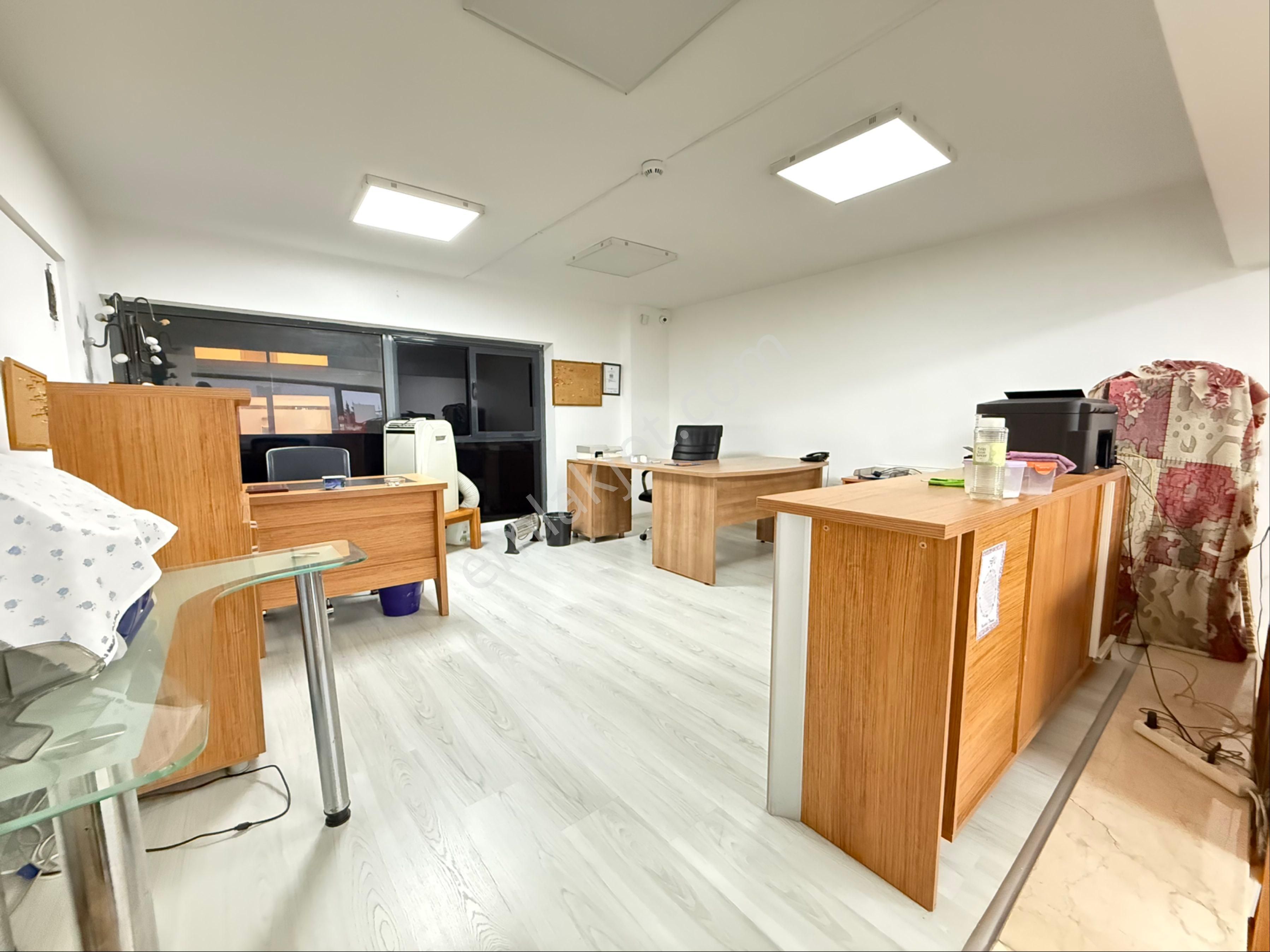 Tekstilkent City Emlaktan Harika Konumda Şık Yapılı Kiralık Köşe Dükkan - Görsel 17