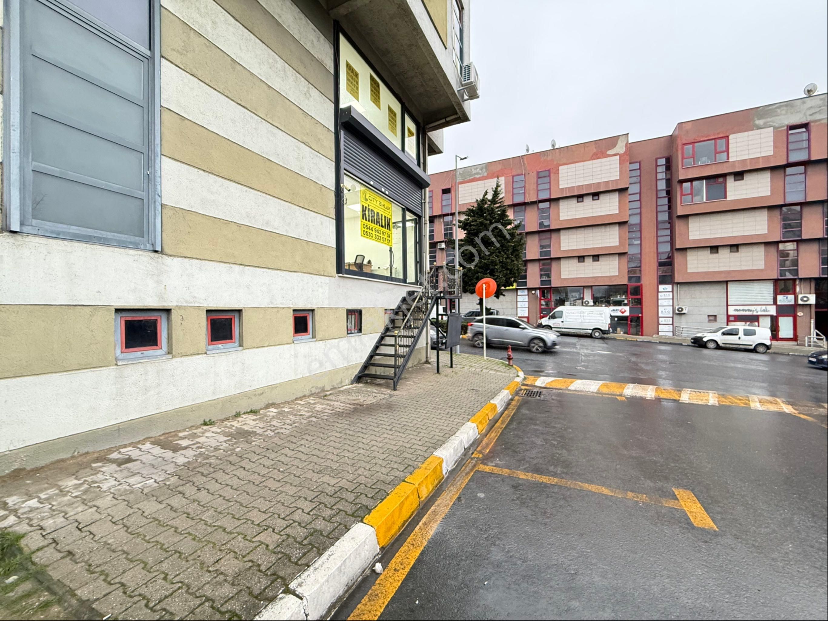 Tekstilkent City Emlaktan Harika Konumda Şık Yapılı Kiralık Köşe Dükkan - Görsel 6