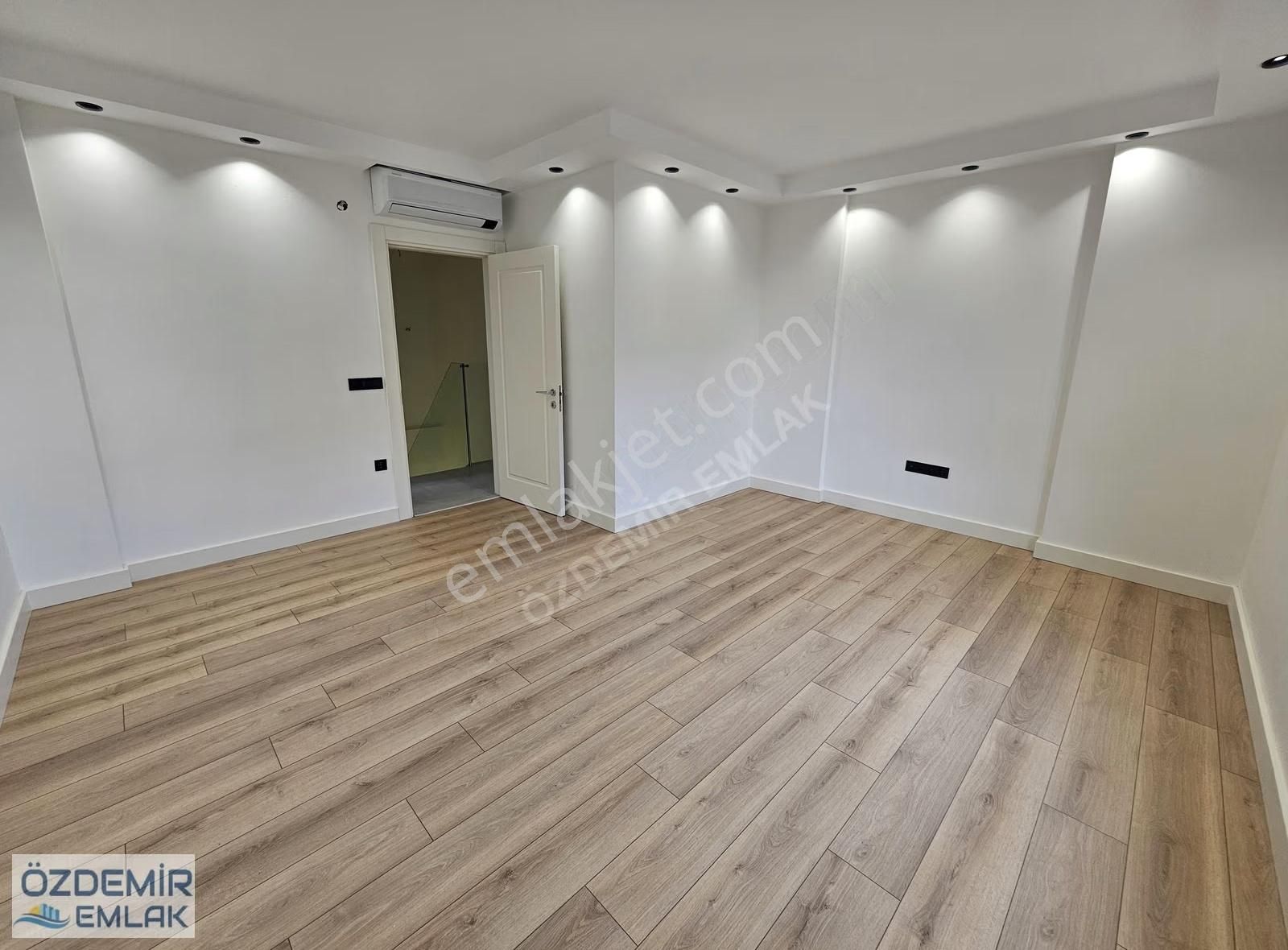 Ultra Lüks Müstakil Havuzlu Geniş Ferah 5+1 Villa - Görsel 22