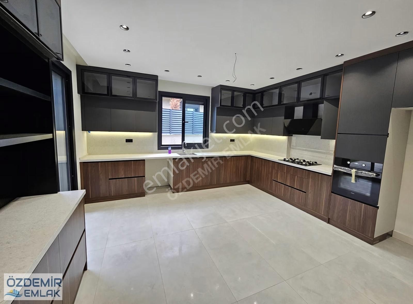 Ultra Lüks Müstakil Havuzlu Geniş Ferah 5+1 Villa - Görsel 29