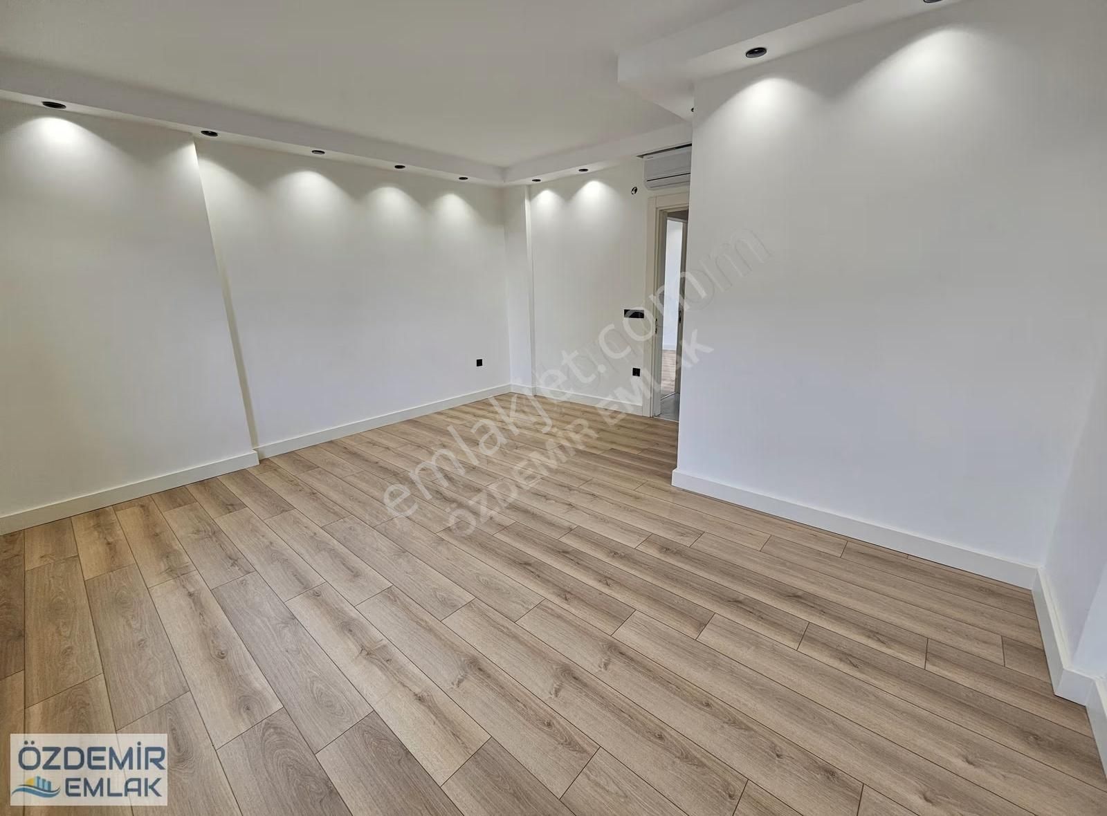 Ultra Lüks Müstakil Havuzlu Geniş Ferah 5+1 Villa - Görsel 4