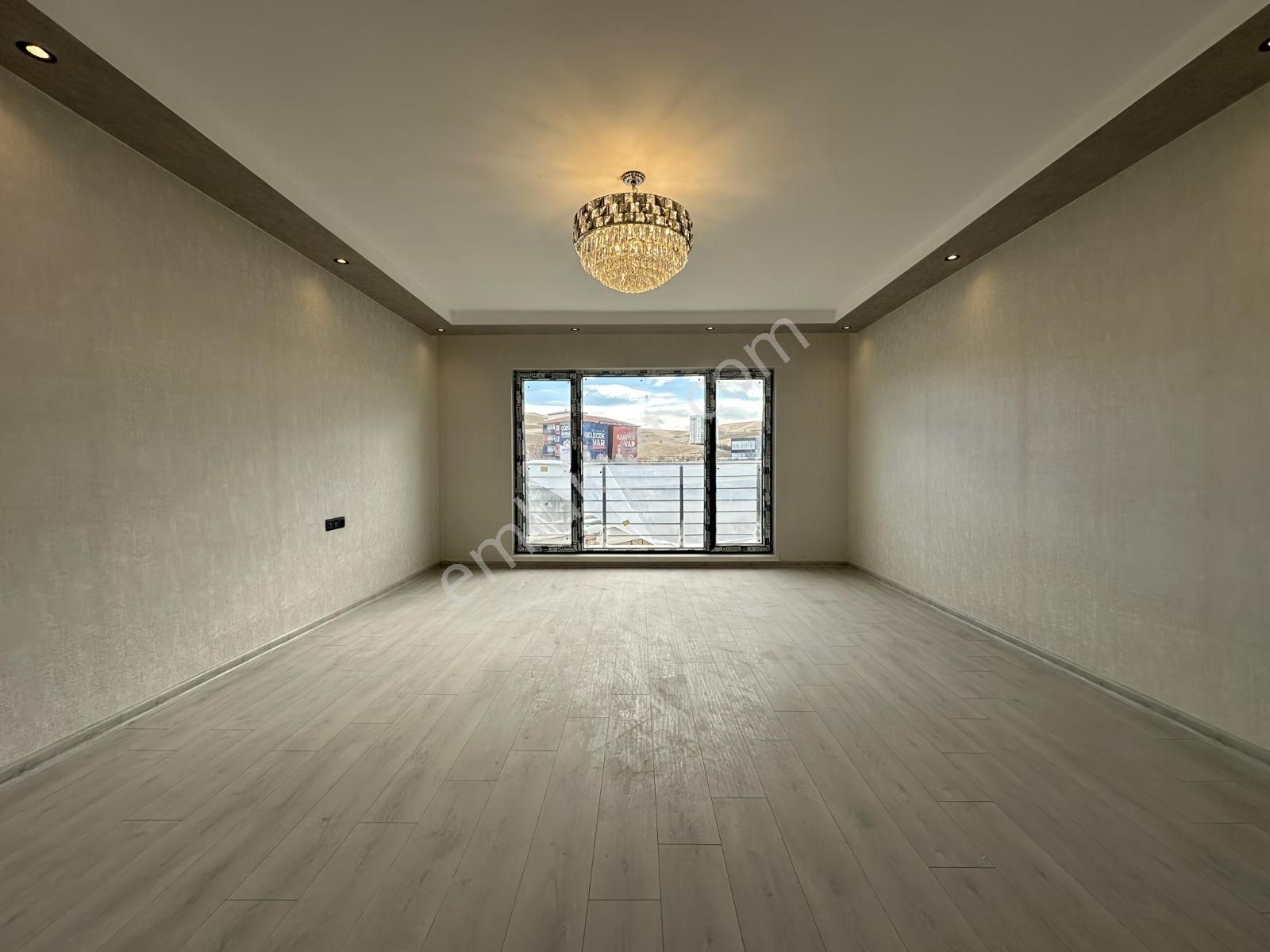 Kaymakamlık Yakınında | Ultra Lüks Sitede | Çok Geniş 4+1 Daire - Görsel 9