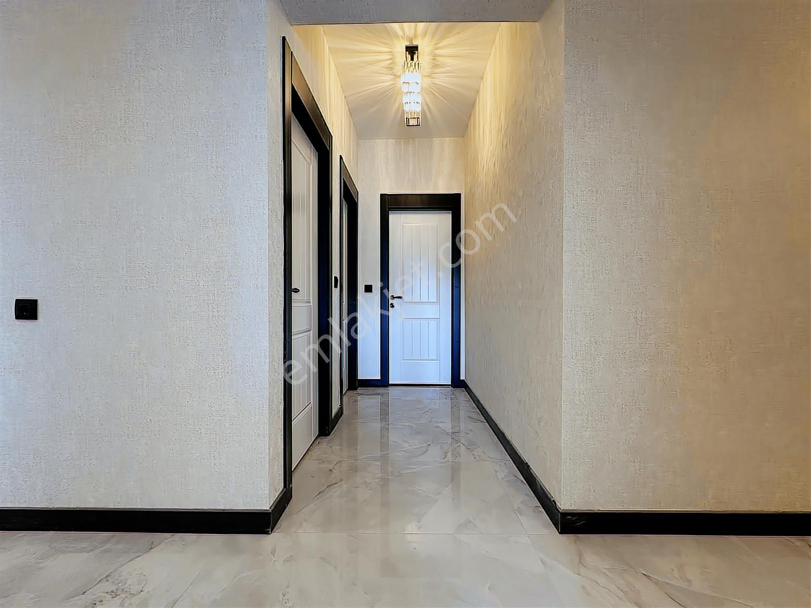 Kaymakamlık Yakınında | Ultra Lüks Sitede | Çok Geniş 4+1 Daire - Görsel 19