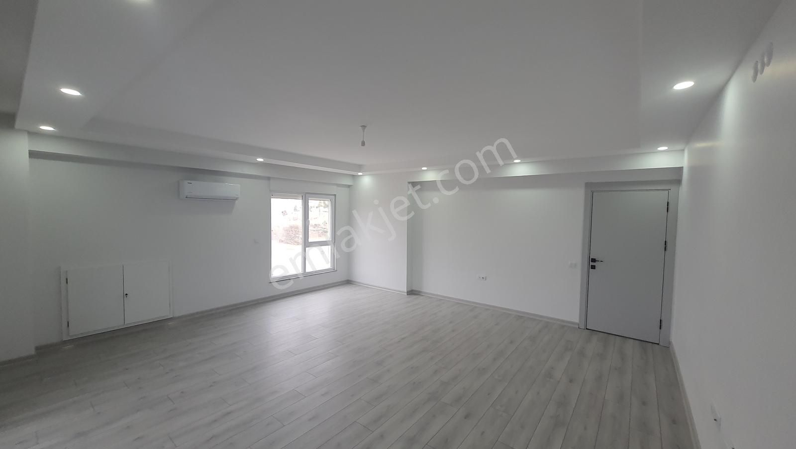 Yaşamkent'te Lüx 4+1 Daire Site İçinde - Görsel 11