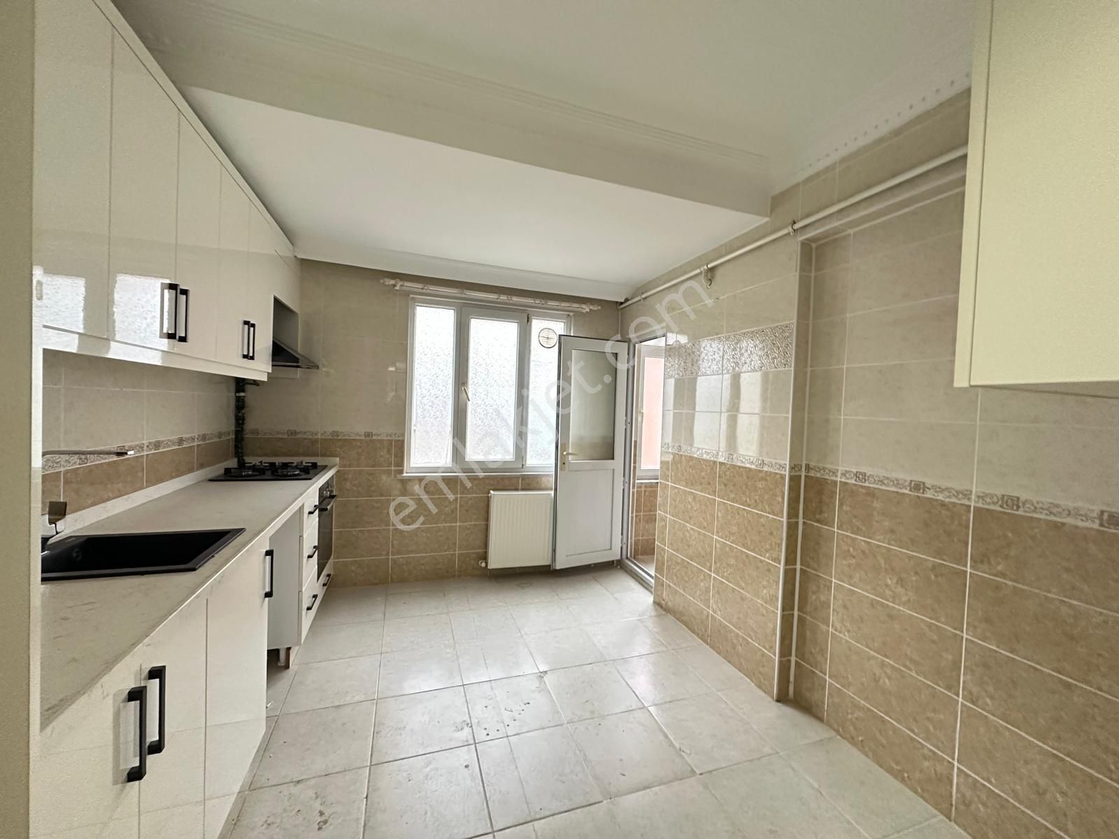 Gaziosmanpaşa'da Önü Açık 3+1 Full Tadilatlı Satılık Daire - Görsel 9