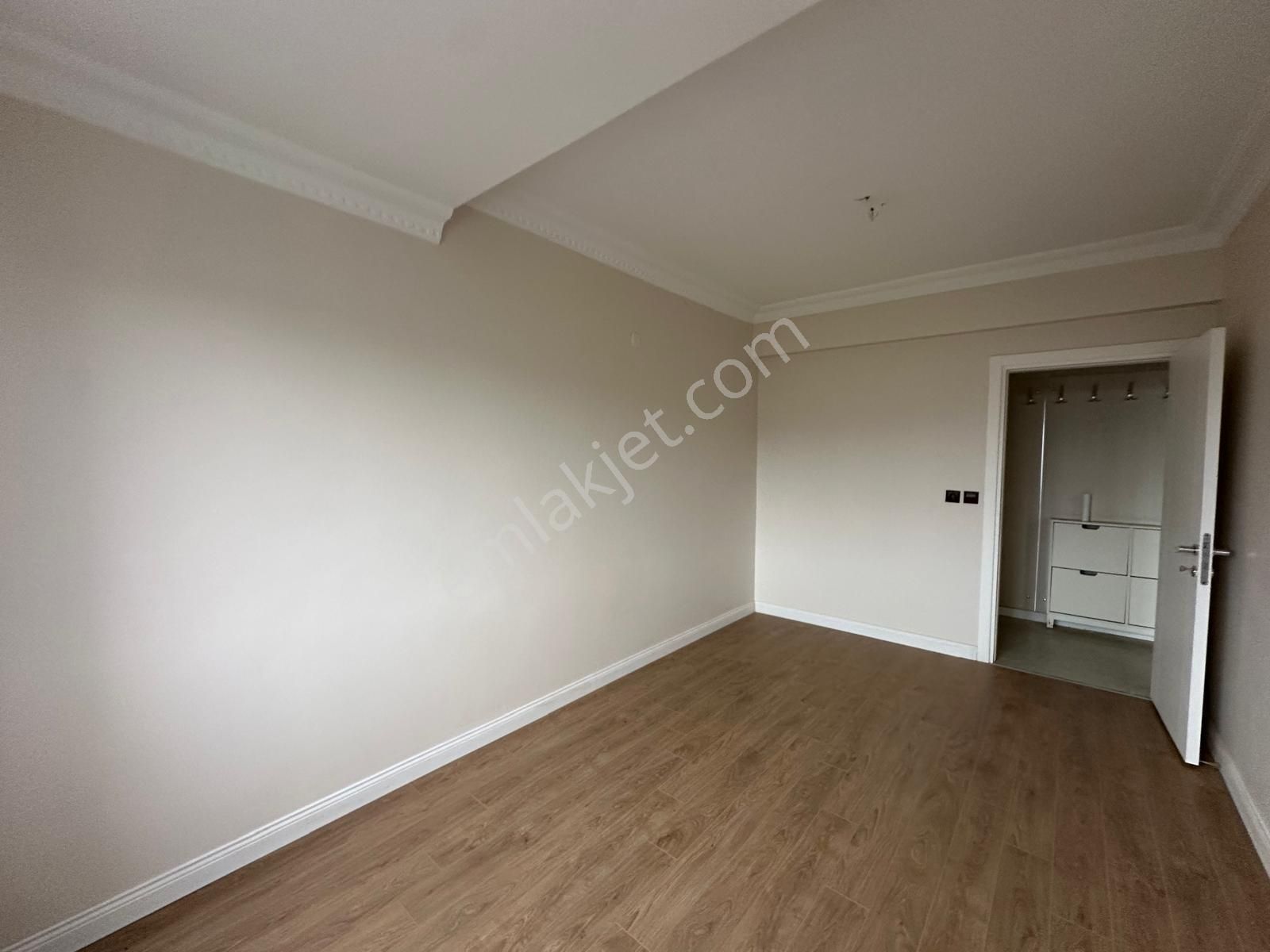 Gaziosmanpaşa'da Önü Açık 3+1 Full Tadilatlı Satılık Daire - Görsel 30