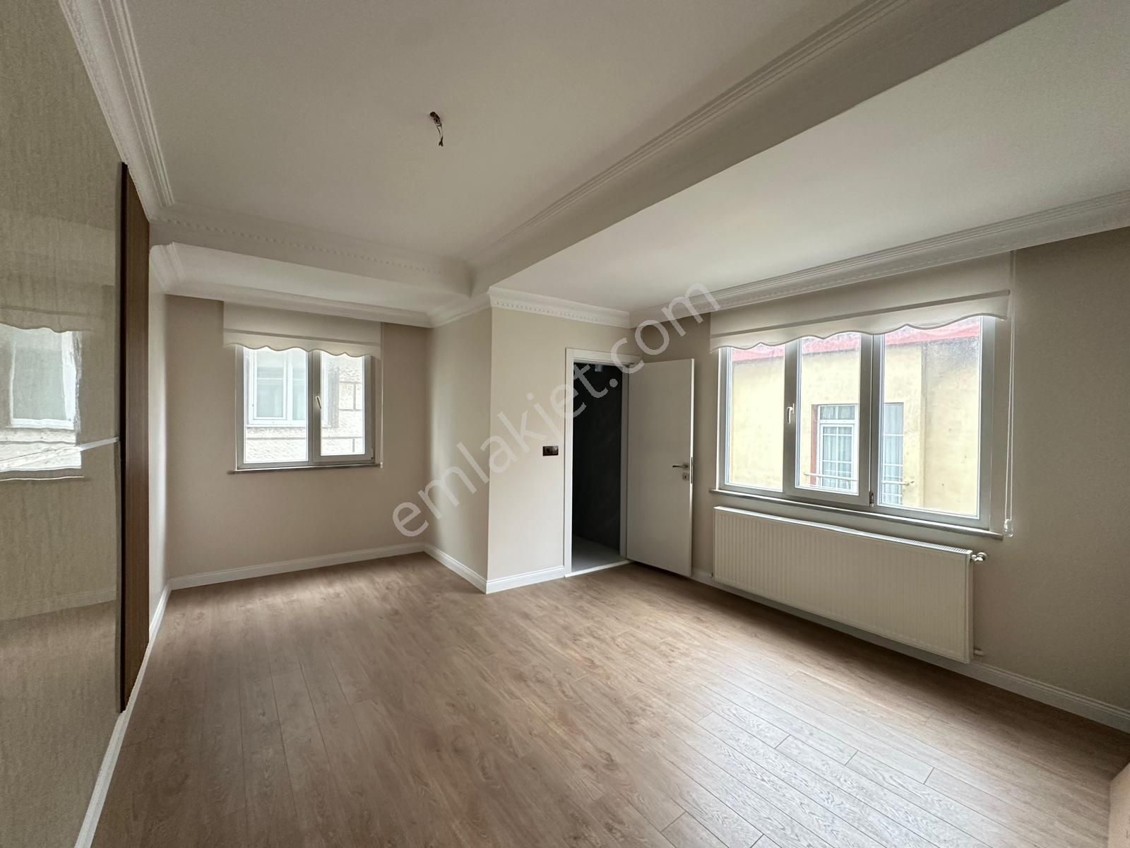 Gaziosmanpaşa'da Önü Açık 3+1 Full Tadilatlı Satılık Daire - Görsel 14