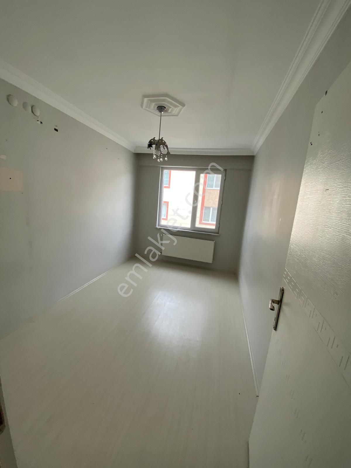 Elmas Emlaktan Ali Fuat Okulu Yakını Kiralık 2+1 - Görsel 3