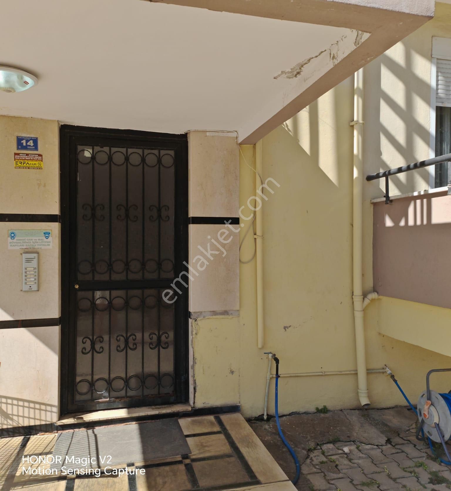 Saray Mahallesin'de 2+1 Denize 50m Mesafede Satılık Ferah Daire - Görsel 3