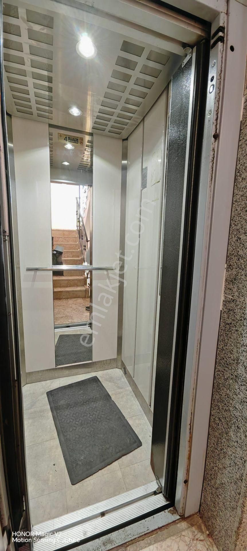 Saray Mahallesin'de 2+1 Denize 50m Mesafede Satılık Ferah Daire - Görsel 5