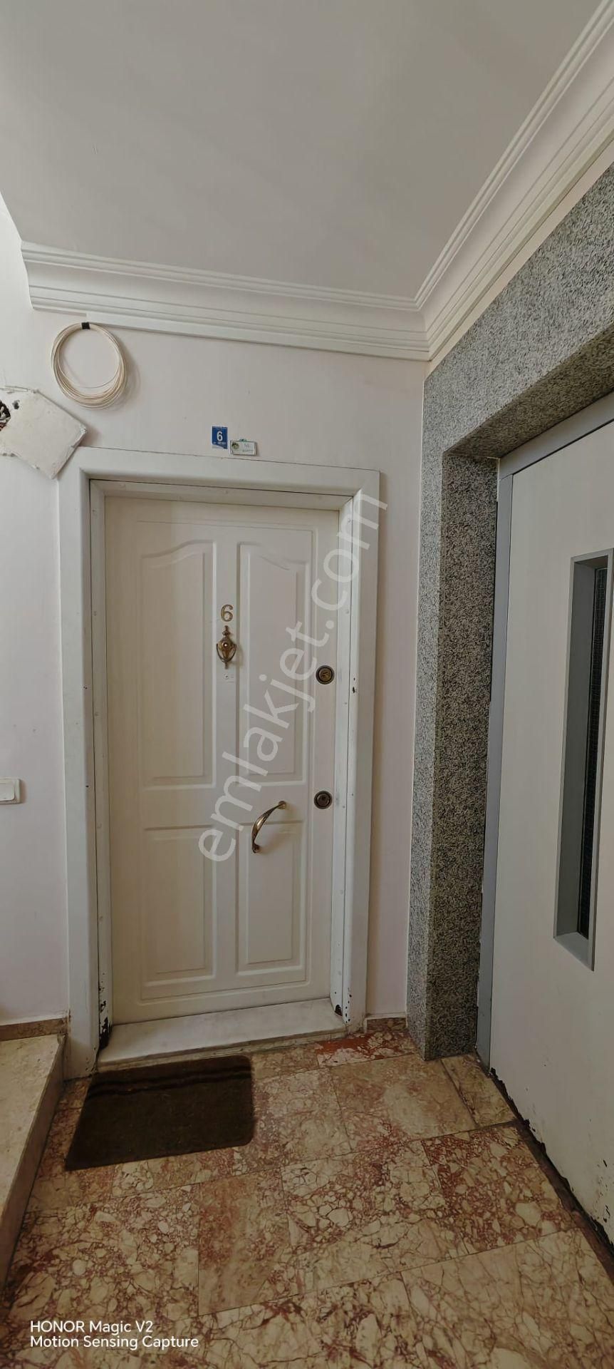 Saray Mahallesin'de 2+1 Denize 50m Mesafede Satılık Ferah Daire - Görsel 6