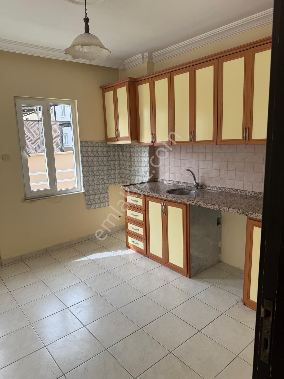 Silifke/gazi Mahallesi 3+1 Kiralık Daire(depozito Yok) - Görsel 4