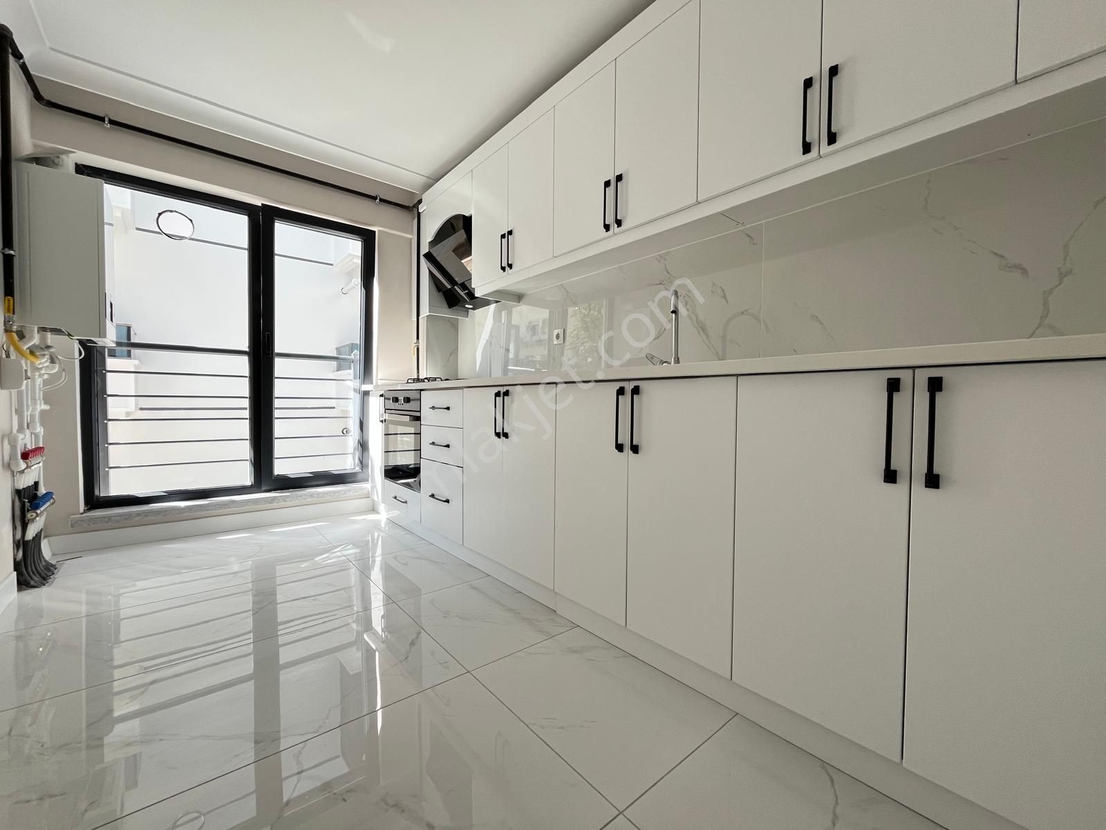 Sbell'den Bahçelievler'de Yeni Binada Ara Katta 2+1 Sıfır Daire - Görsel 4