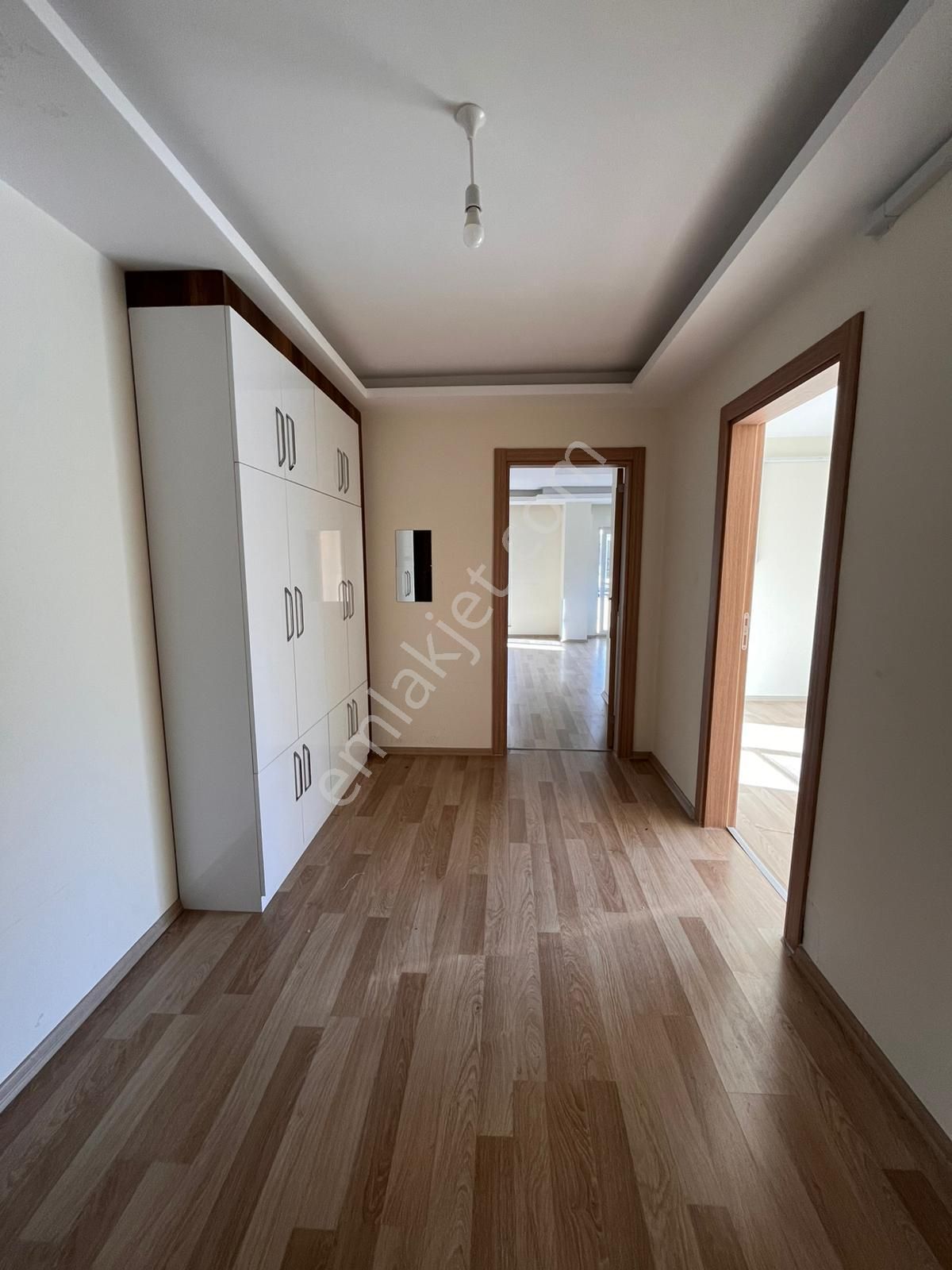 Silifke/gazi Mahallesi 3+1 Giriş Kat Site İçi Kiralık Daire - Görsel 5