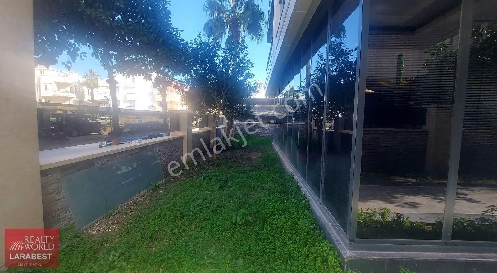 Denize 3.parsel'de Full Eşyalı Havuzlu Katta 1+1 Kiralık Daire - Görsel 28