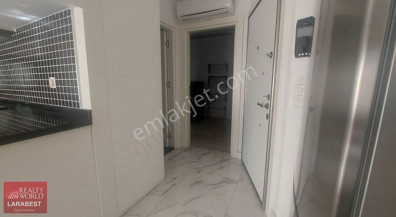 Denize 3.parsel'de Full Eşyalı Havuzlu Katta 1+1 Kiralık Daire - Görsel 27
