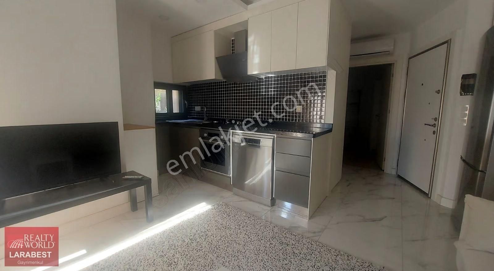 Denize 3.parsel'de Full Eşyalı Havuzlu Katta 1+1 Kiralık Daire - Görsel 4