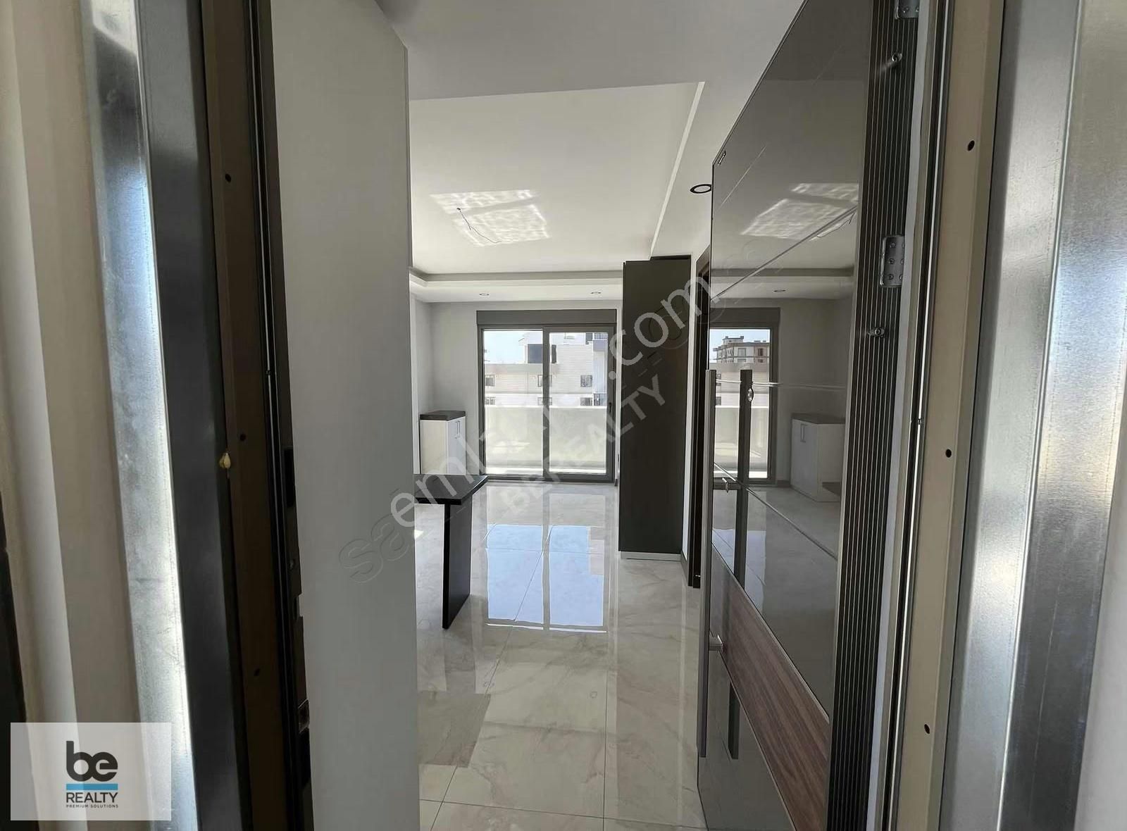 Mia Life Site De Kardeşkent Cad 2. Parsel Teraslı Satılık 1+1 - Görsel 3