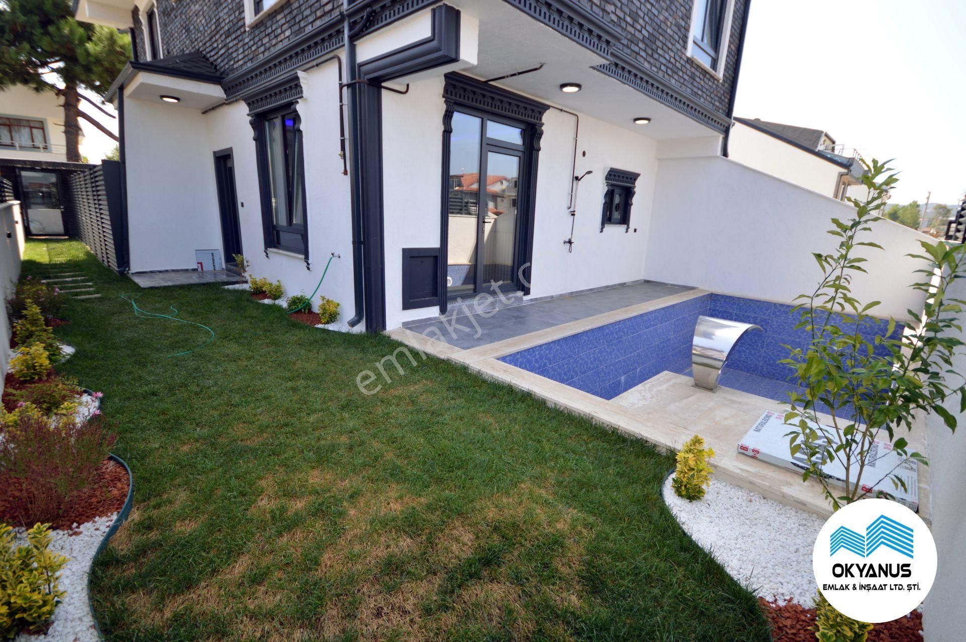 Kocaali Sahilde Müstakil Bahçeli Havuzlu Şık Villa Okyanustan