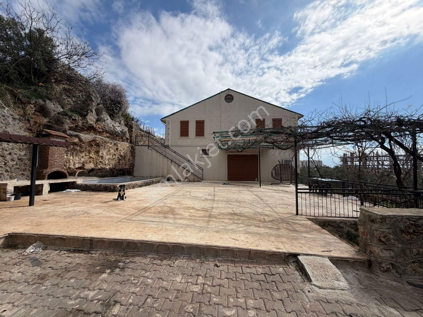 Şehir Hastahanesi Yakını 900 M2 Arsa İçerisinde 7+3 Malik Hane - Görsel 6