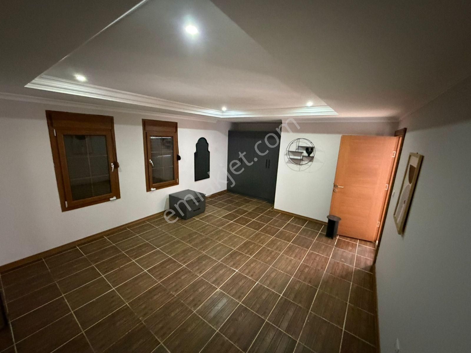 Şehir Hastahanesi Yakını 900 M2 Arsa İçerisinde 7+3 Malik Hane - Görsel 10