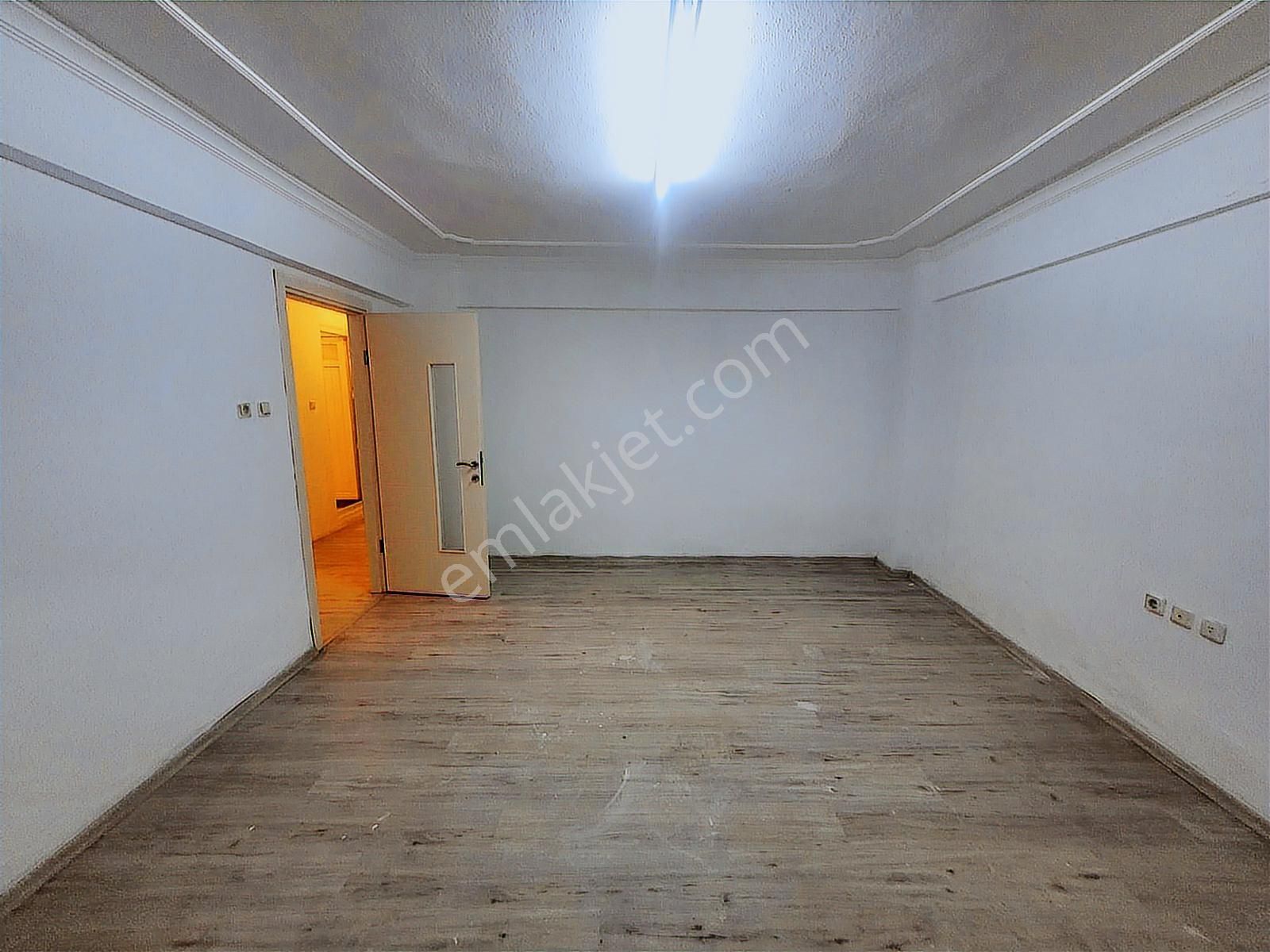 Tuzcumurat Mahallesi'nde Gümrük Mevkii Ön Cephe 3+1 Daire - Görsel 11