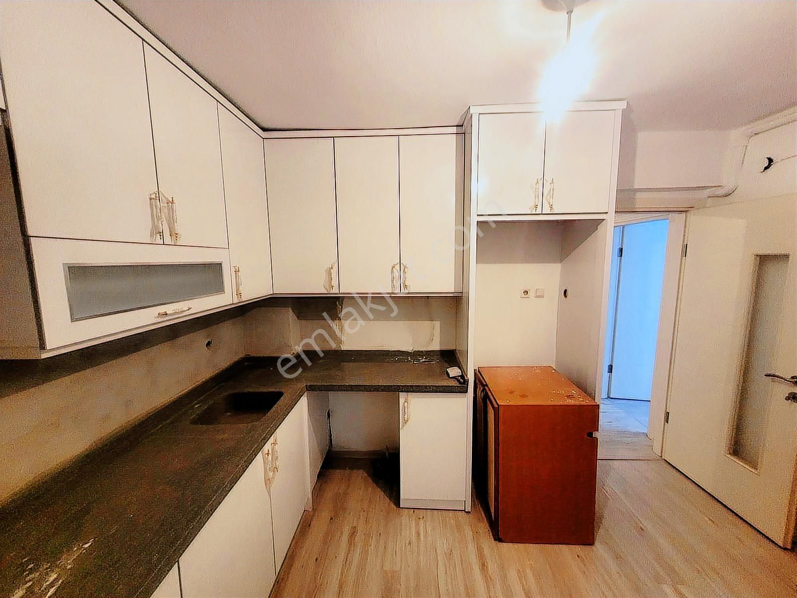 Tuzcumurat Mahallesi'nde Gümrük Mevkii Ön Cephe 3+1 Daire - Görsel 4