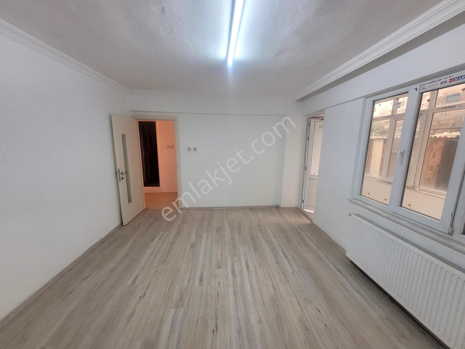 Tuzcumurat Mahallesi'nde Gümrük Mevkii Ön Cephe 3+1 Daire - Görsel 7