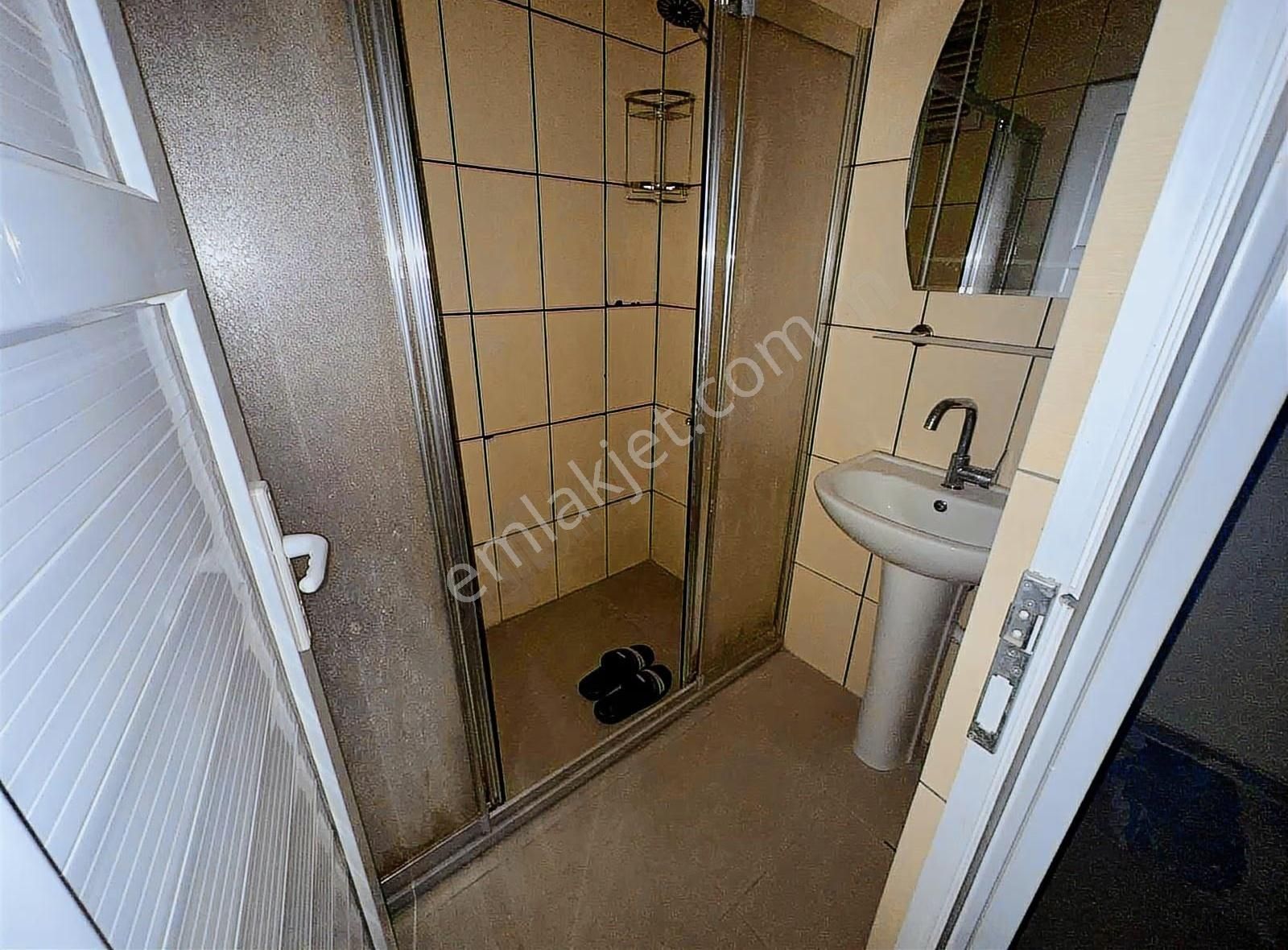Merkez Cami Yanı 2+1 Metroya Yakın Asansörlü Kiralık Daire - Görsel 4