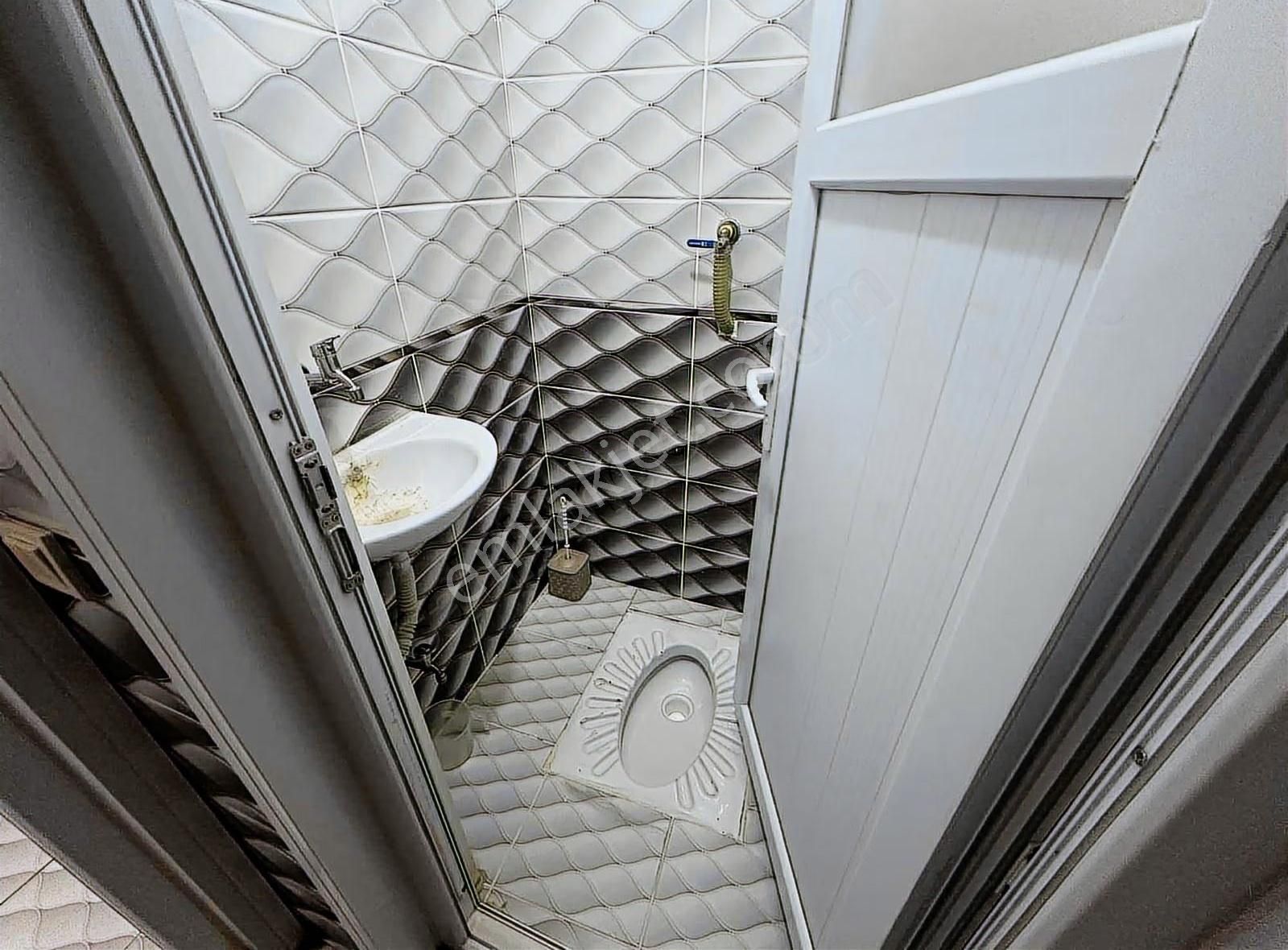 Karlıbayır Merkez'de 1+1 Eşyalı Geniş Teraslı Kiralık Daire - Görsel 10