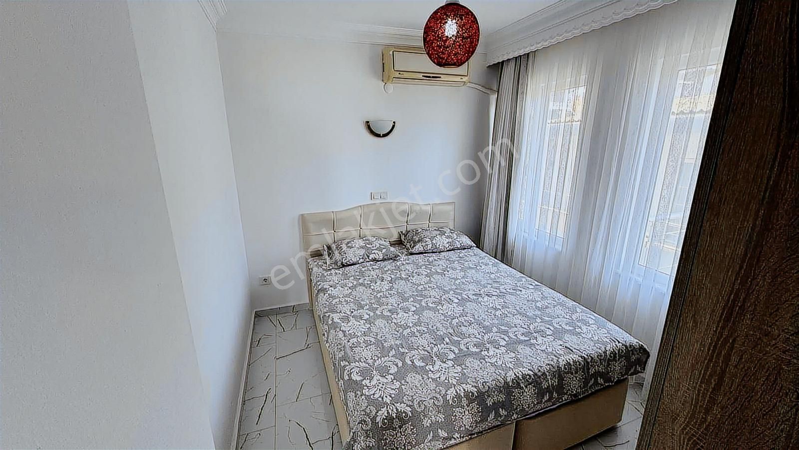 Altınkum Sahile 40 Adım Mesafede Ful Deniz Manzaralı 3+1 Daire - Görsel 5