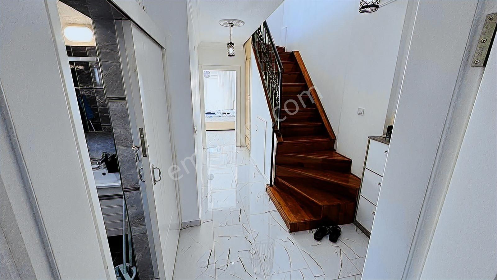 Altınkum Sahile 40 Adım Mesafede Ful Deniz Manzaralı 3+1 Daire - Görsel 24