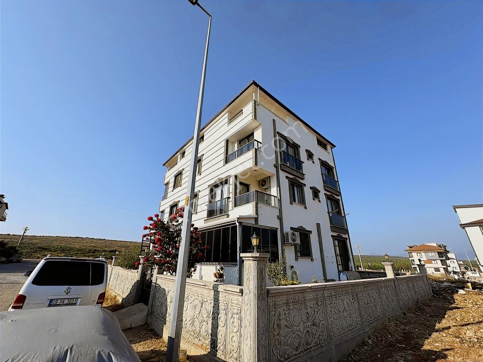 Didim Cumhuriyet Mah. 4+1 Köşe Başı Ön Cephe Geniş Dubleks