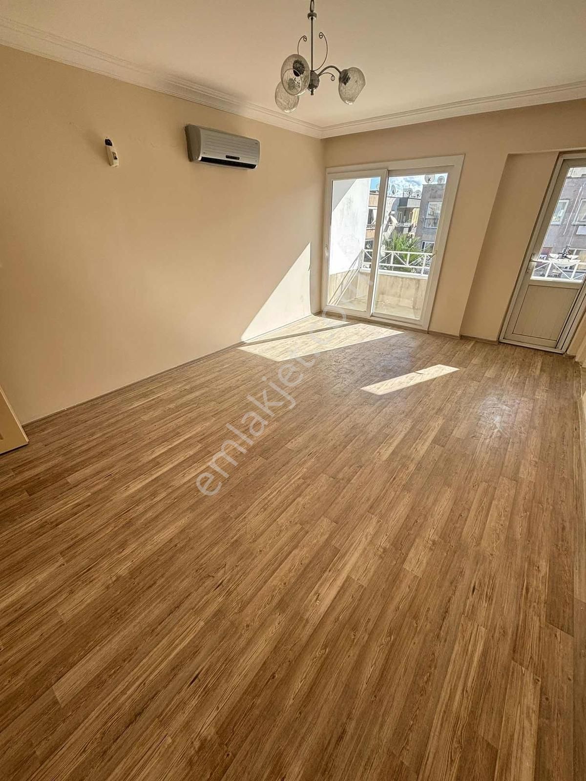 Didim Tam Merkezi Çarşı Konum Uygun Fiyatlı 2+1 Satıllık Daire - Görsel 2