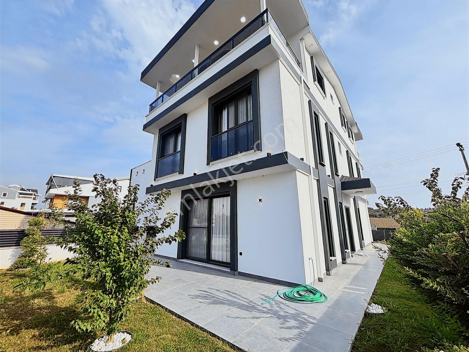 Didim'de Full Eşyalı 4+1 Muhteşem Satıllık Villa