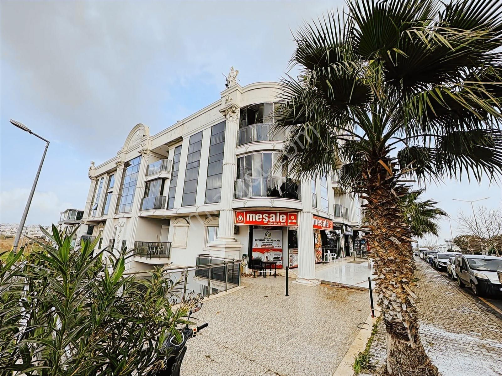 Didim'de Havuzlu Rezidansta 1+1 Geniş Balkonlu Daire Satılık. - Görsel 2