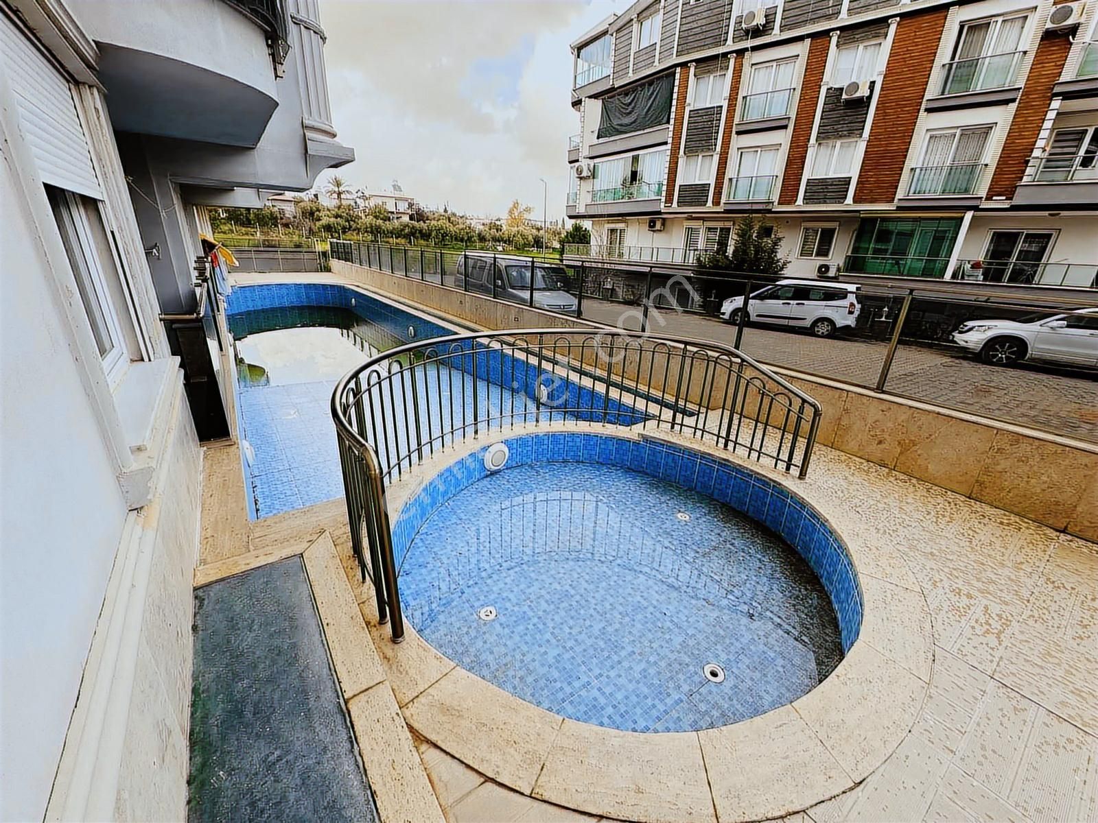 Didim'de Havuzlu Rezidansta 1+1 Geniş Balkonlu Daire Satılık. - Görsel 4