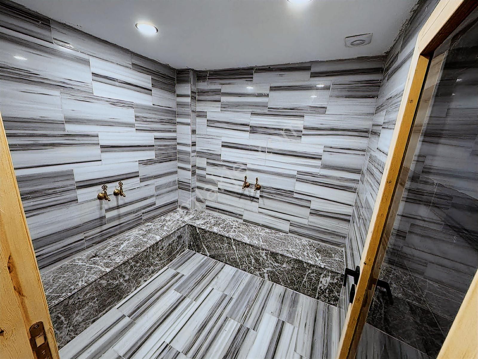 Uygun Fiyata Satılık Hamamlı Saunalı Fırsat Villa - Görsel 23