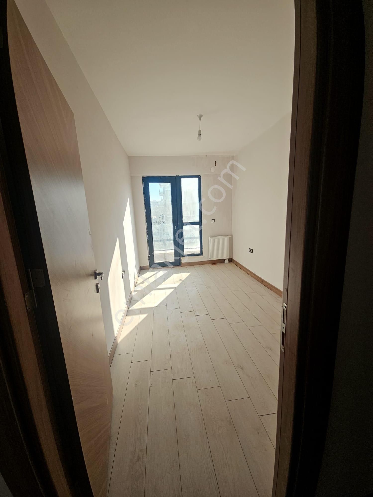 Adnan Menderes Göl Toki Konutlarında Eşsiz Göl Manzaralı 4 + 1 Satılık Daire - Görsel 8