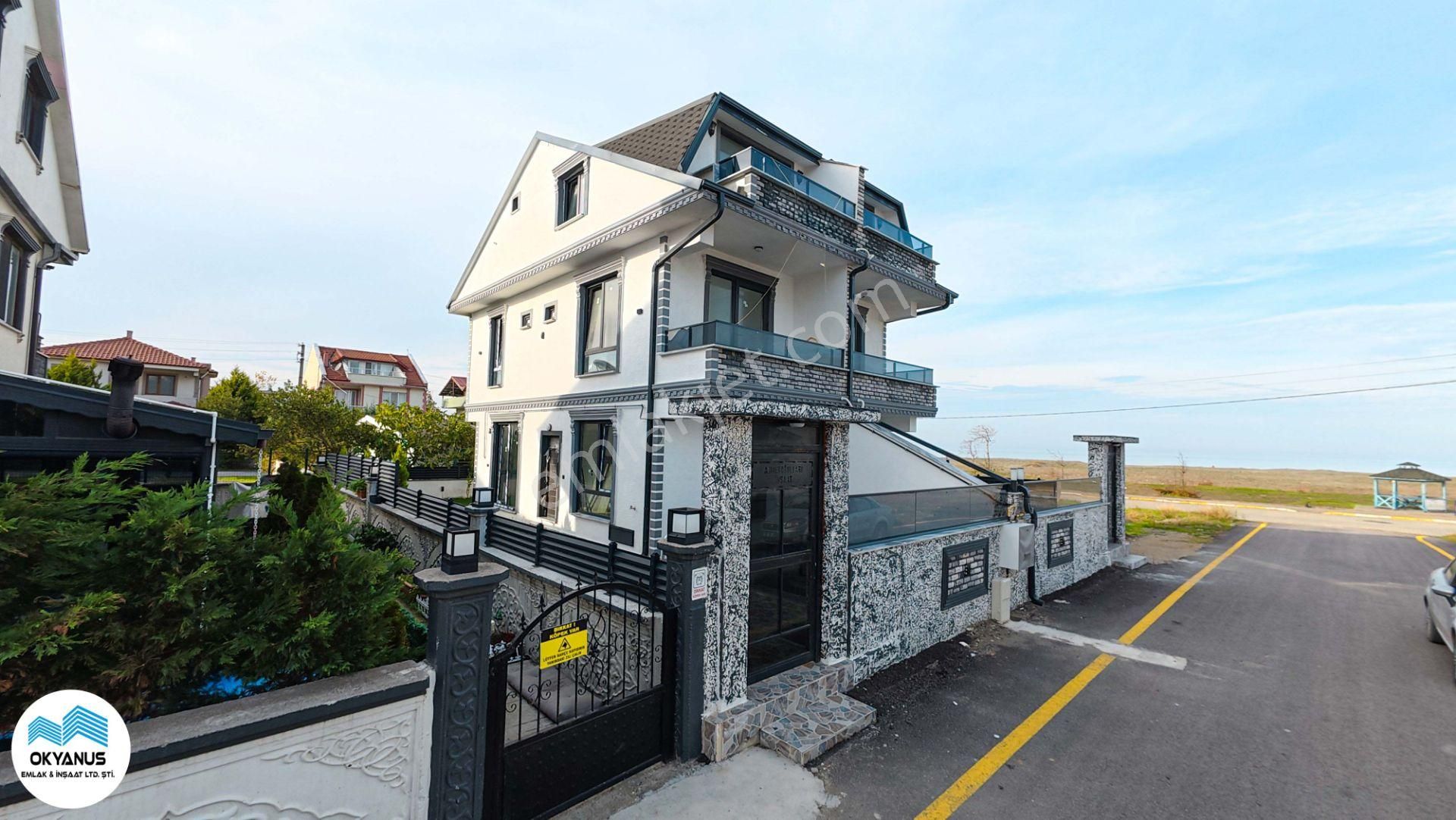 Kocaali Sahilde Müstakil Havuzlu Bahçeli Şık Villa Okyanustan