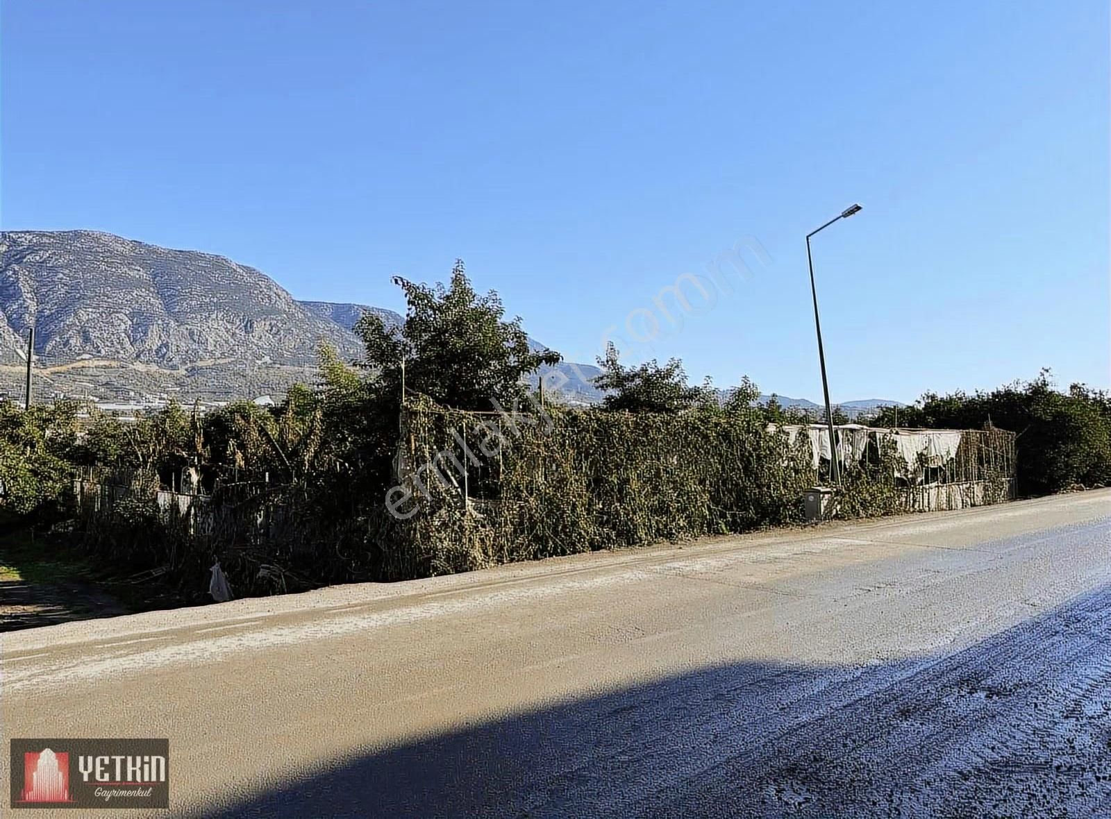 Alanya Kestel'de Ana Yola Sıfır Kiralık 1100m2 Tarla