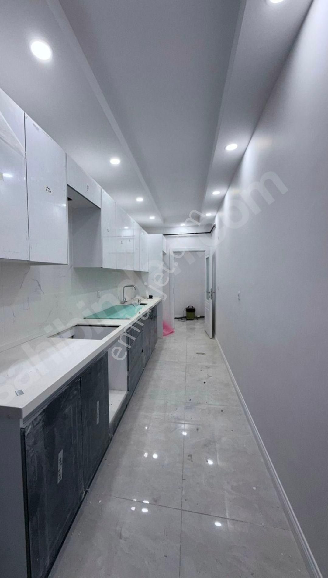 Küçekmece Cennet Mah. Satılık 120 M2 Sıfır Otoparklı Balkonlu Giriş Daire - Görsel 18