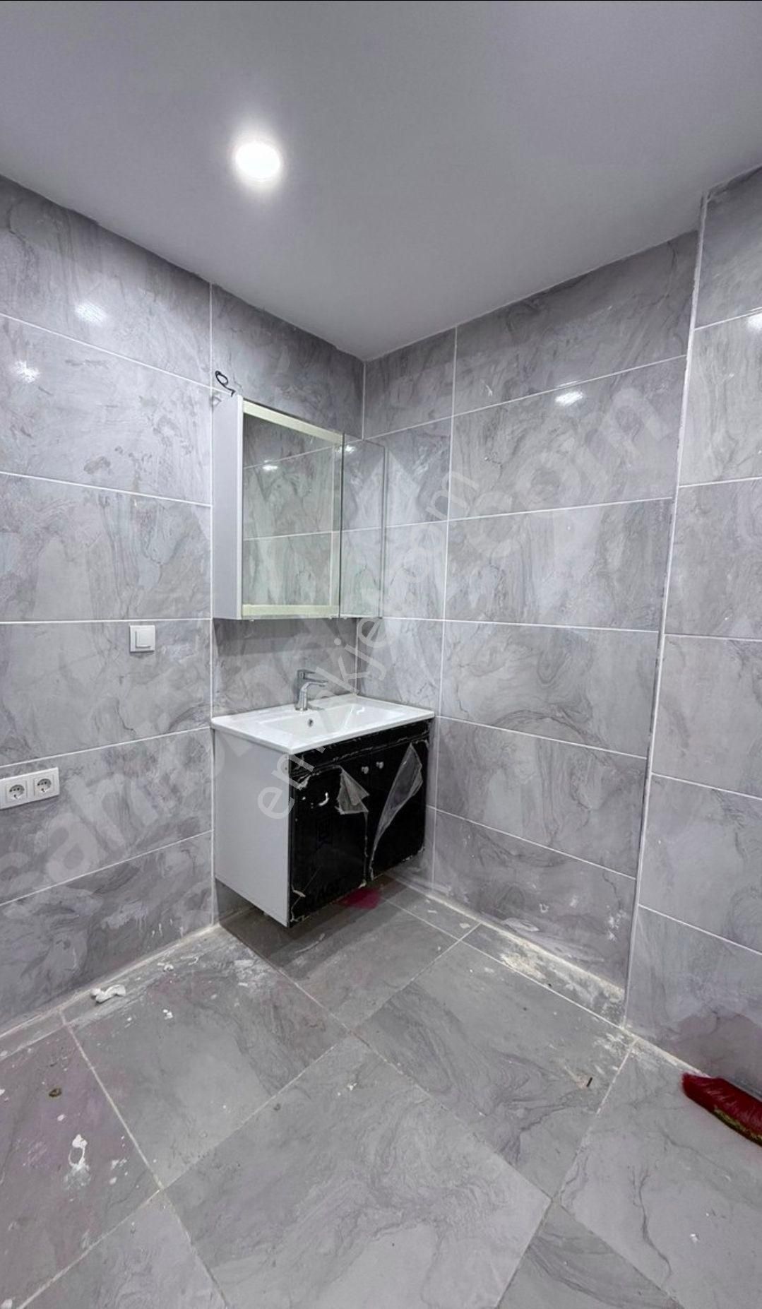 Küçekmece Cennet Mah. Satılık 120 M2 Sıfır Otoparklı Balkonlu Giriş Daire - Görsel 9