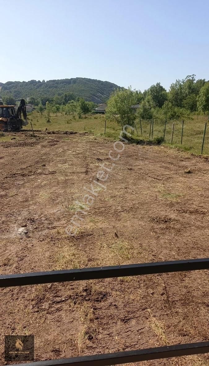 Şile Akçakese'de 550m2 İçerisinde Konteynerla Beraber Satılık