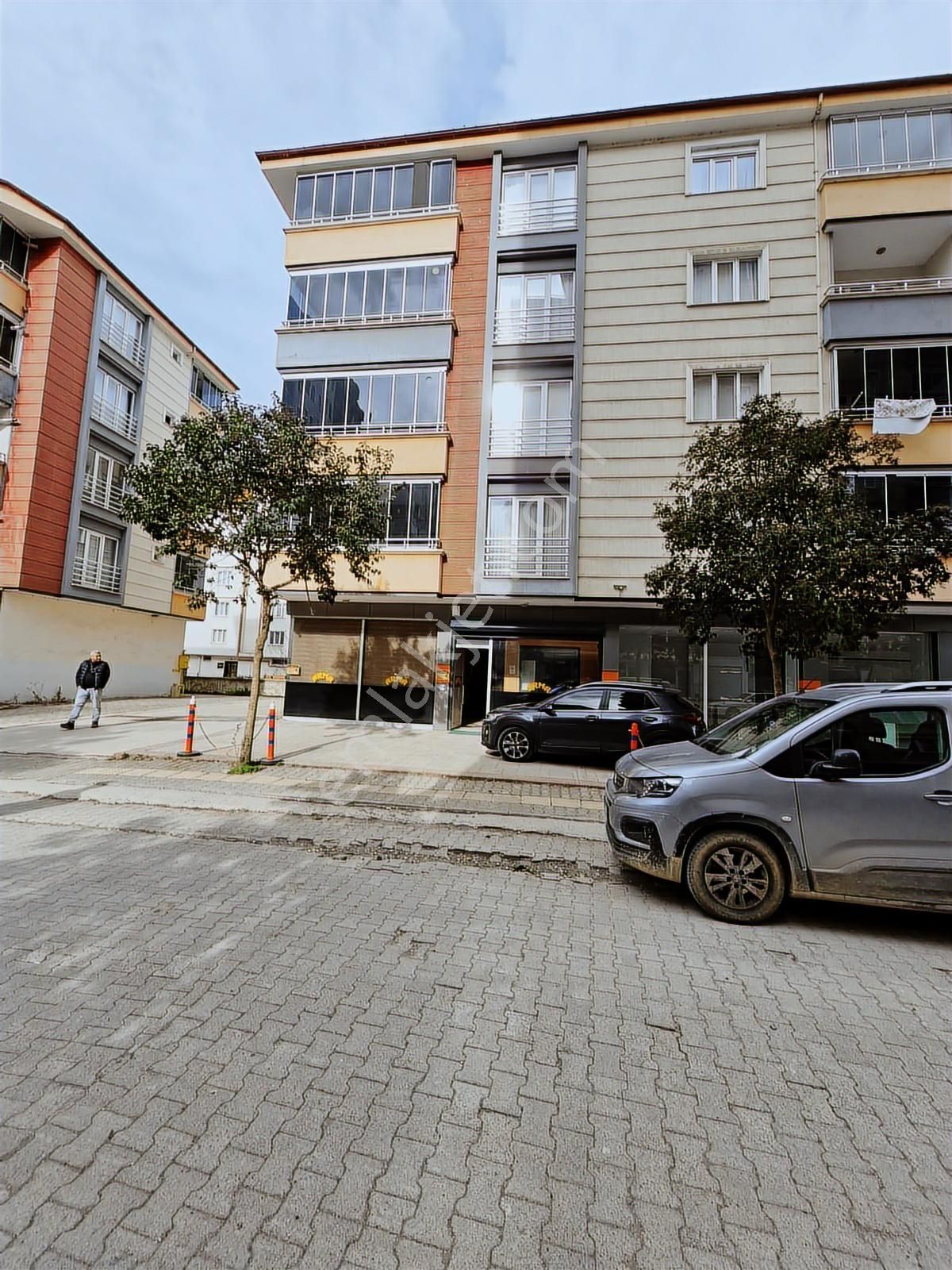 Duru Gayrimenkul Den 19 Mayıs Mah.de 210 M2 Satılık Dükkan