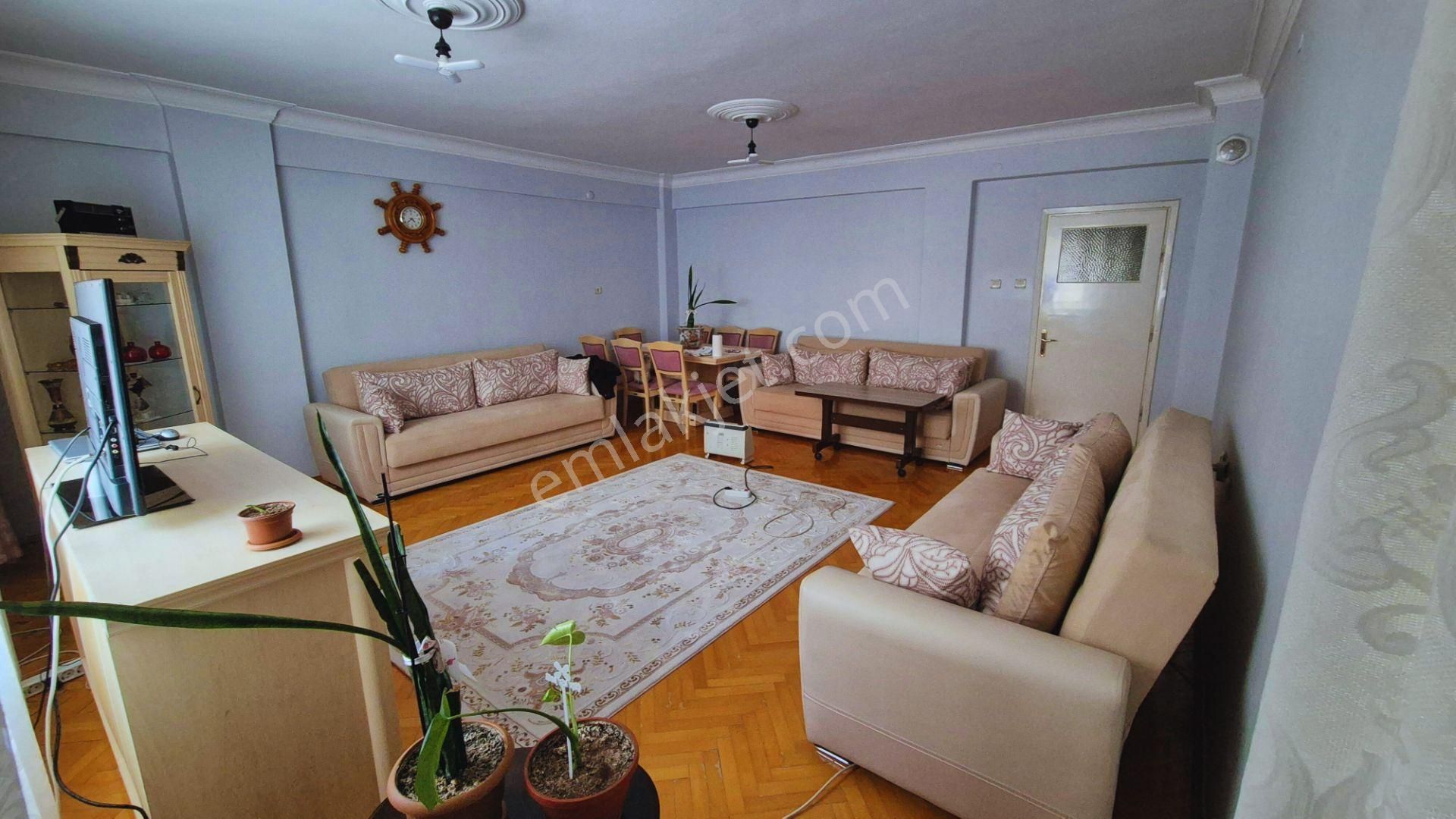 Varlık Mah. 3+1 Genış Satılık Daıre - Görsel 4