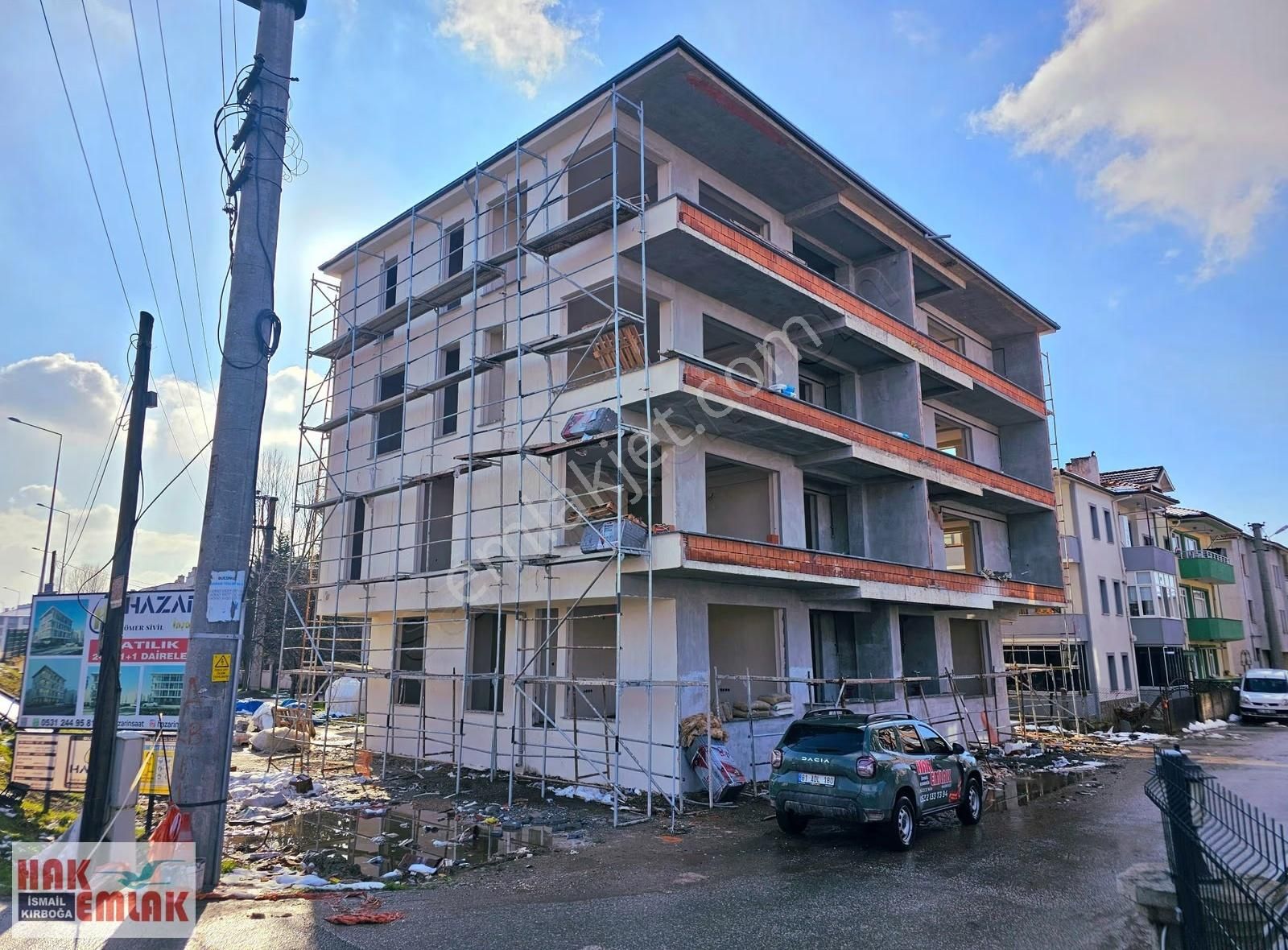 Hak Emlak'tan Darıcı Mahallesinde Satılık 2+1 Geniş Daire