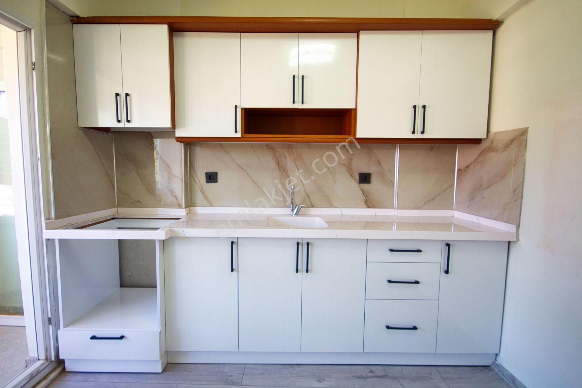 🛑🛑aktif'ten Akçay'da Satılık 3+1 Fırsat Dairesi Arakat Doğalgazlı Geniş Daire